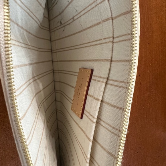 Authentic LV Damier Azur Neverfull MM - Picture 3 of 10